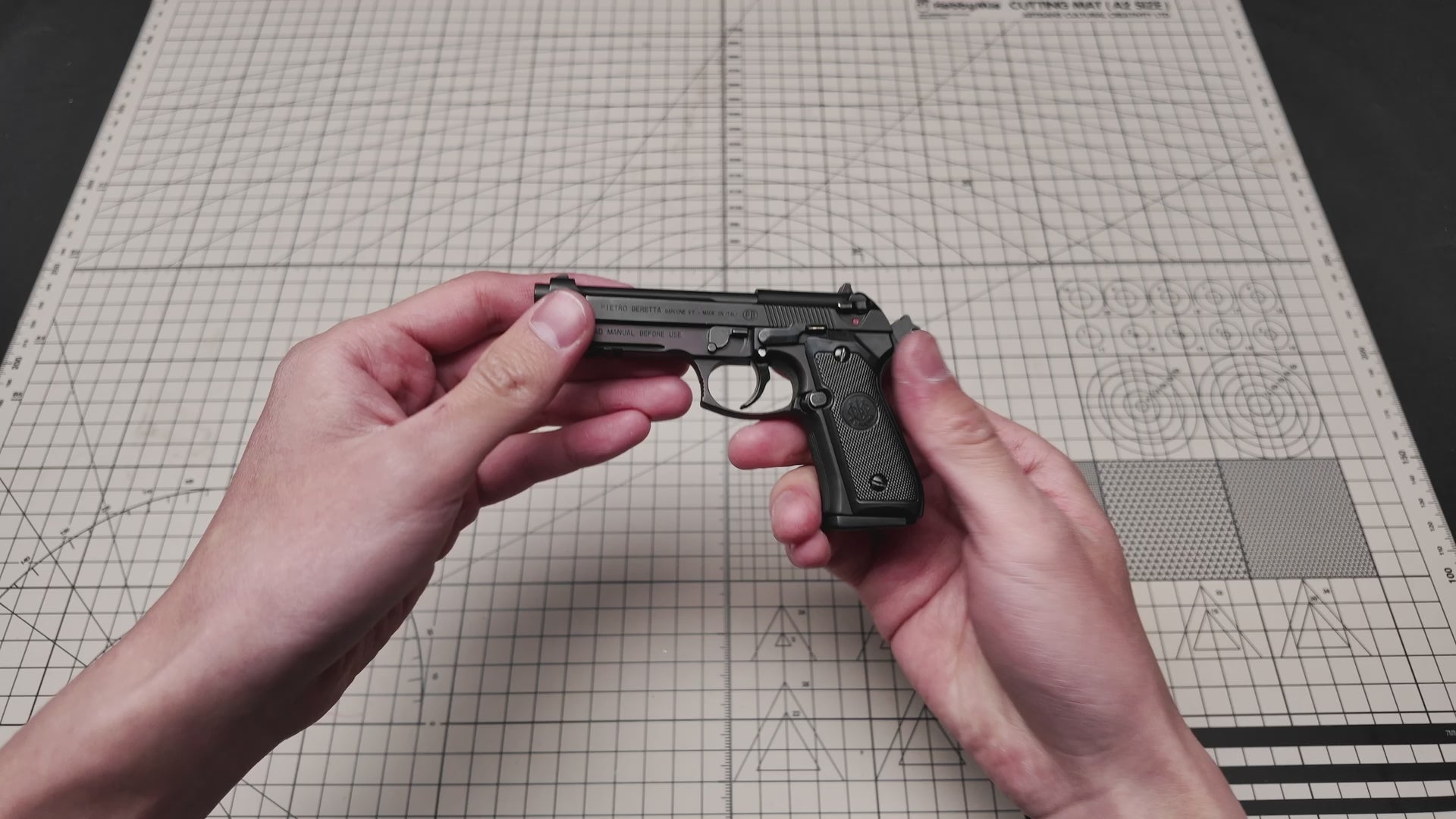 Beretta M92 - Black - 1:2.05 Miniature – Maximum Armory